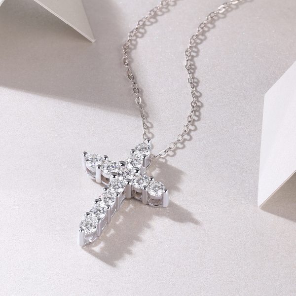 Diamond Cross Pendant Necklace In Sterling Silver