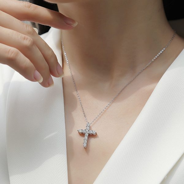 925 Sterling Silver Cross Pendant Diamond Necklace