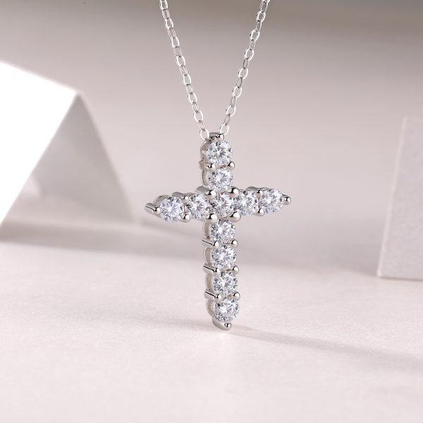 925 Sterling Silver Diamond Cross Pendant Necklace