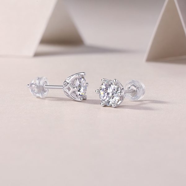 Basket-Set Solitaire Diamond Stud Earrings