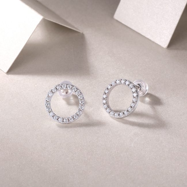 Classic Diamond Circle Stud Earrings - Image 4