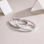 Pendientes de aro de plata de ley con diseño de corte princesa