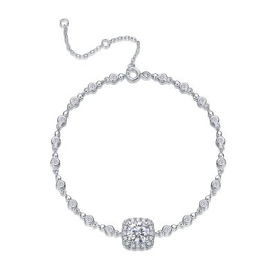 Round-Cut Diamond Halo Bolo Bracelet