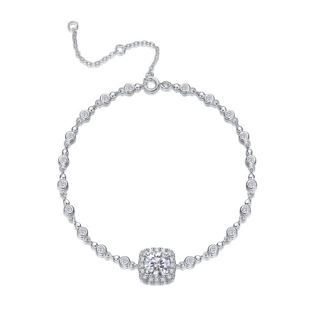 Round-Cut Diamond Halo Bolo Bracelet