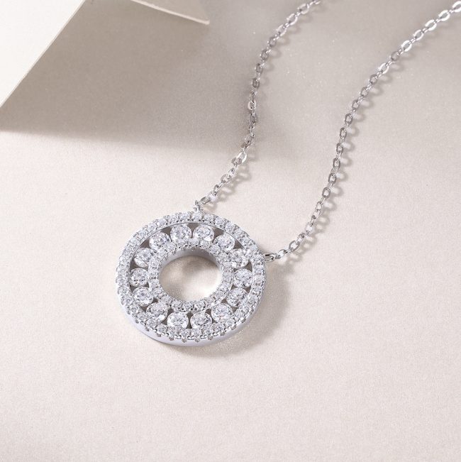 Sterling Silver Diamond Circle Pendant Necklace - Image 5