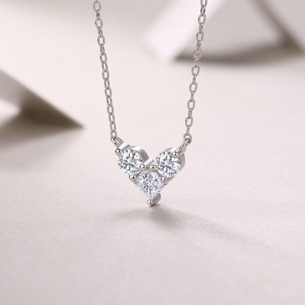 925 Sterling Silver Three Diamonds Heart Pendant Necklace - Image 5