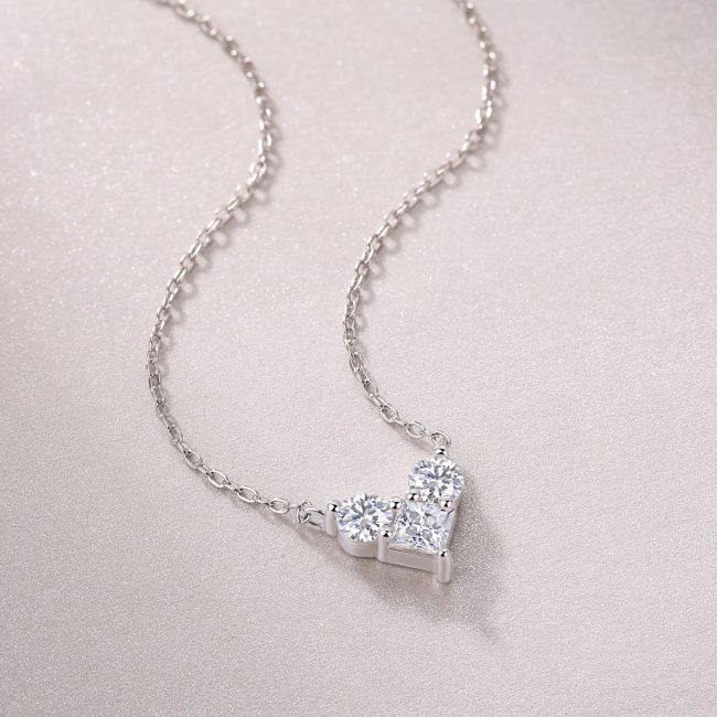 925 Sterling Silver Three Diamonds Heart Pendant Necklace - Image 4