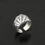 estilo punk jugando a las cartas anillo de plata de ley para los hombres