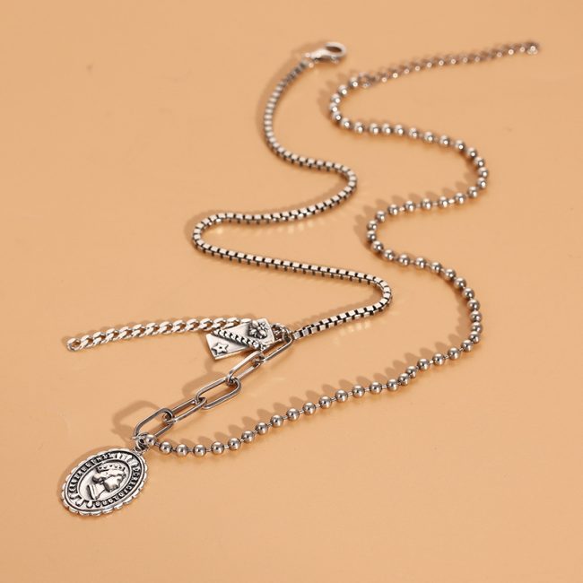 Vintage Thai Silver Bead Necklace Queens Head Pendant - Image 4