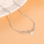 Collier porte-bonheur en argent avec chaîne à maillons ovales et collier clavicule