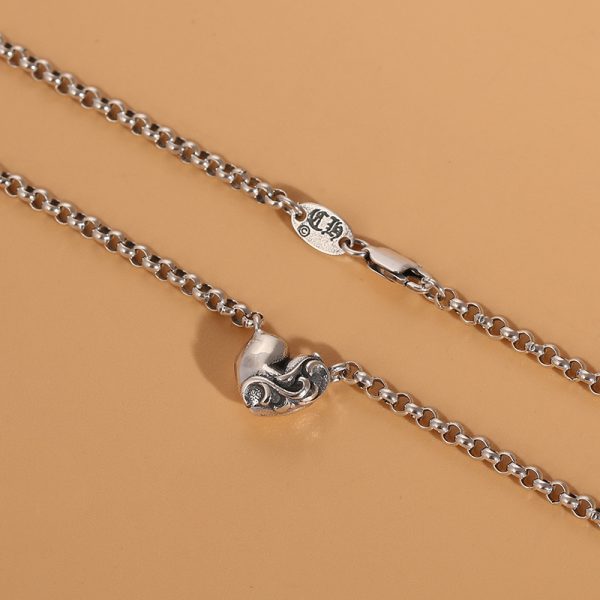 Circle Link Chain Heart Pendant Necklace Silver Clavicle Necklace - Image 4