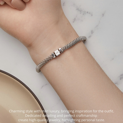 Silver Woven ladies bracelet in silver