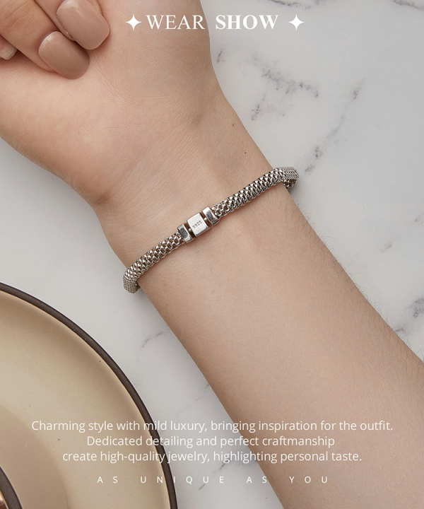 Silver Woven ladies bracelet in silver