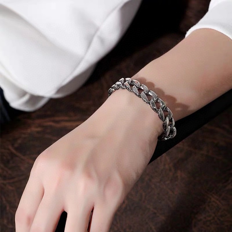 Vintage Silver Grass Pattern Cuban Bracelet Wear View