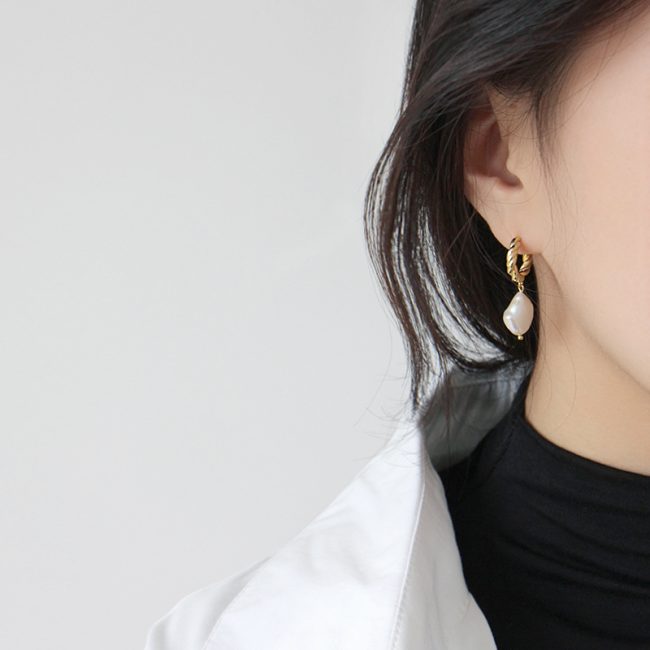 925 Sterling Silver Baroque Pearl Drop Earrings - Image 2