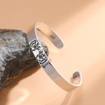 Sterling silver bangle bracelet with tiger head open cuff bangle, Inner Diameter 5.6 cm, width: 8 mm