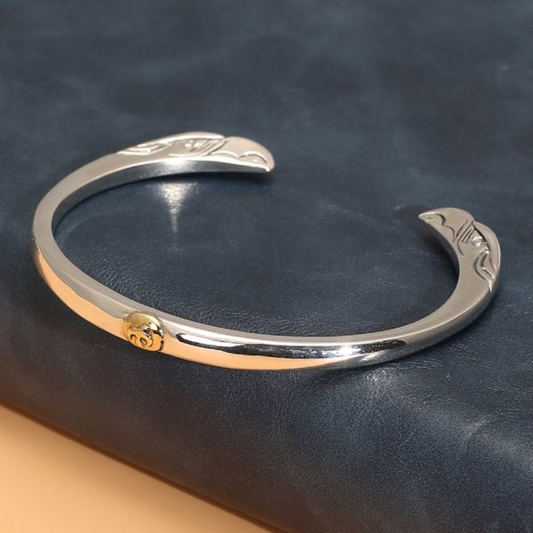 sterling silver charm bracelet vintage, vintage Thai silver craftsmanship, handcrafted with a polished surface