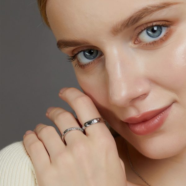 Couple Ring Sterling Silver With snowflake wear view