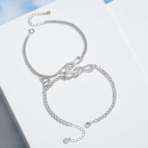 Couple Bracelet silver of Love Knot, matching detail view