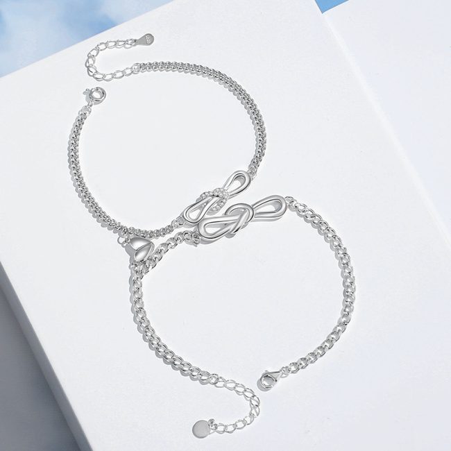 Couple Bracelet silver of Love Knot, matching detail view