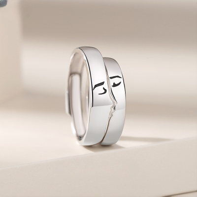 silver couple rings Of Matching Kiss Ring, matching detail view, made of 925 sterling silver
