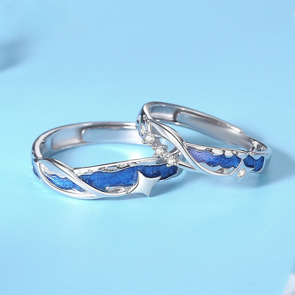 Sterling Silver Star Silver Ring For Couples, made of 925 sterling, moissanite, and enamel, Front side features engraved sterling silver stars.