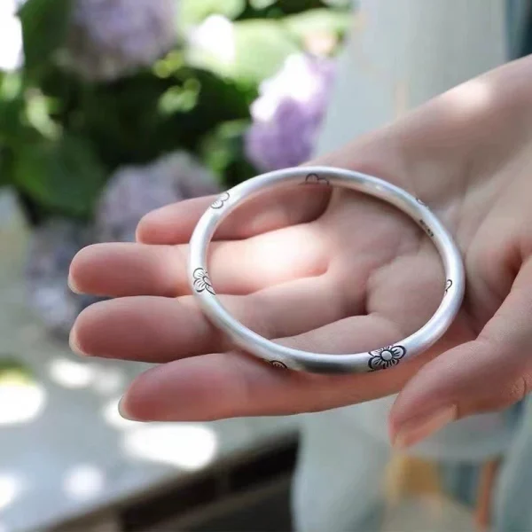 925 Sterling Silver Bangles of Carved Flowers detail