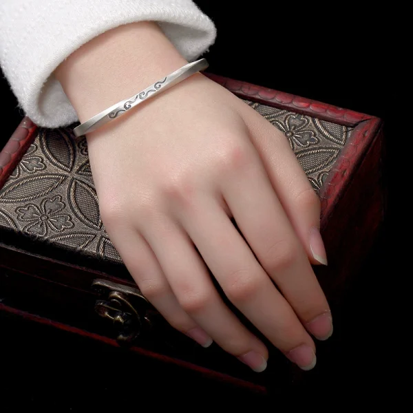 Clouds Engraved Twisted Sterling Silver Bangles For women wear