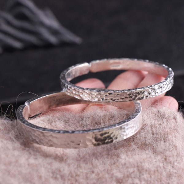 Silver Bangles Bracelet Of Hand Made Hammered detail view