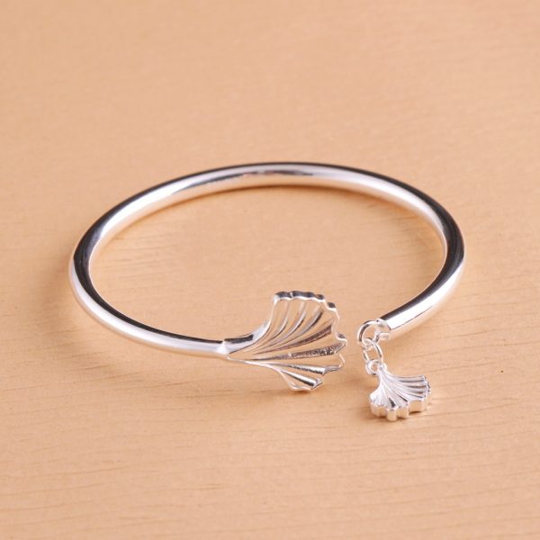 Ginkgo Leaf Sterling Silver Bangles for women, Ginkgo Leaf detail view, opening of the bracelet is in the shape of a ginkgo leaf