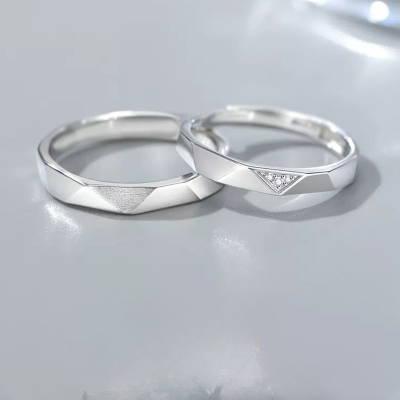 Simple Geometric Silver Ring For Couple, made of 925 sterling silver, Up to 8 characters can be engraved on the inside of the ring