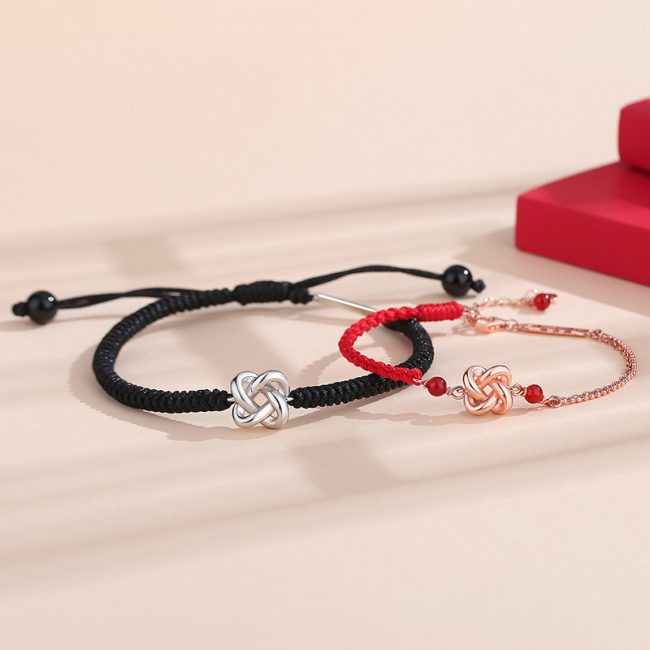 Four-Leaf Clover Heart Knot Silver Bracelets for couples, front detail view