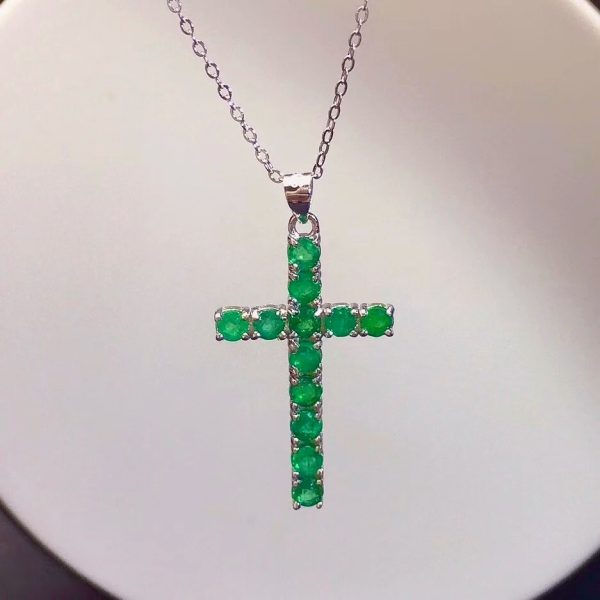 Natural Emerald 925 Sterling Silver Necklace With Cross Pendant , pendant detail view