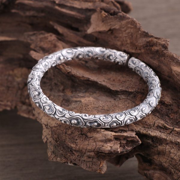 Mens Silver Bangle with Engraving Lucky Cloud, the entire surface of the bracelet is engraved with auspicious clouds.