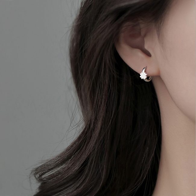 Silver Snow Flower Hoop Earrings For Women