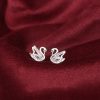 Pendientes de plata con forma de cisne y diamantes