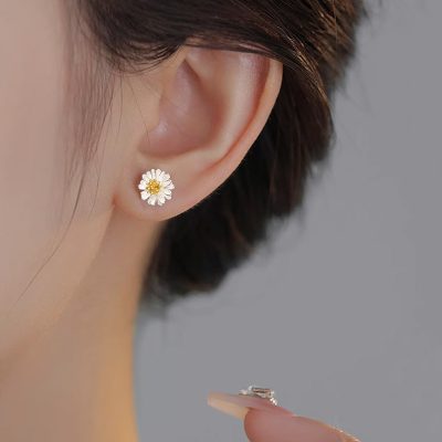 Daisy Silver Stud Earrings For Women
