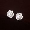 Pendientes de plata de ley con perlas en forma de flor