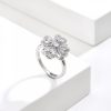 Anillo giratorio de plata de ley 925 con forma de flor de la suerte para mujer, adornado con brillantes pétalos de circonita cúbica.