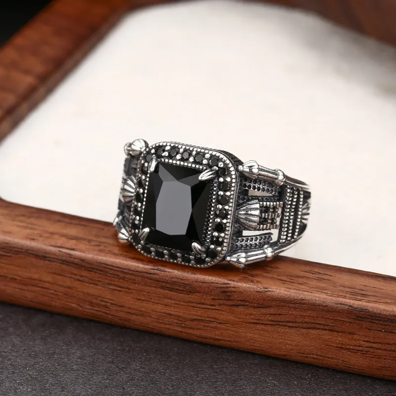 Vintage engraved men's sterling silver ring