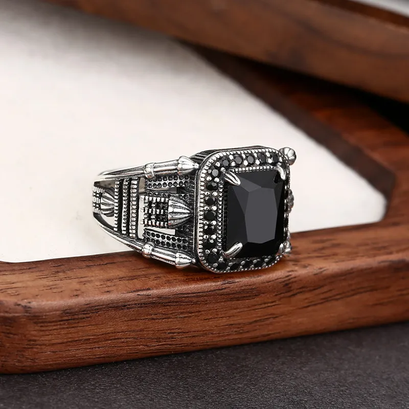 Milgrain sterling silver black agate ring