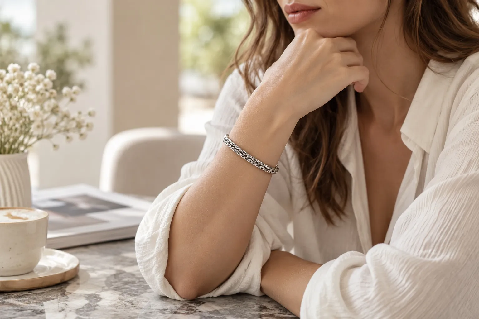 925 sterling silver contains 92.5% pure silver and 7.5% other metals